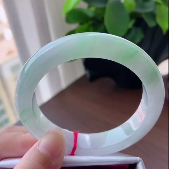 飘绿正圈手镯